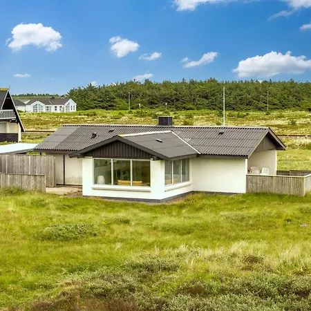 Beliggende I Første Klitrække Sj319 Feriehus *